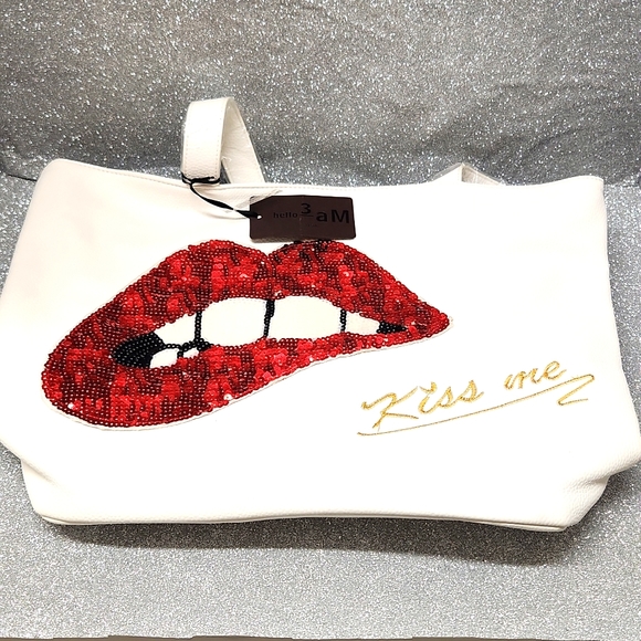 hello 3 am Handbags - Kiss me handbag